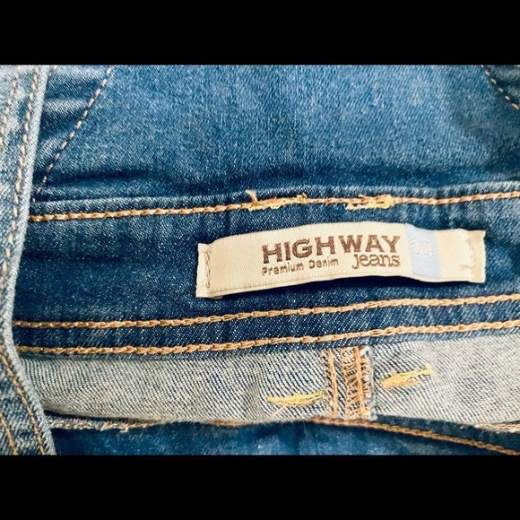 🎉HP🎉NWT Highway Distressed Skinny Overalls size 3/4 - Picture 5 of 7